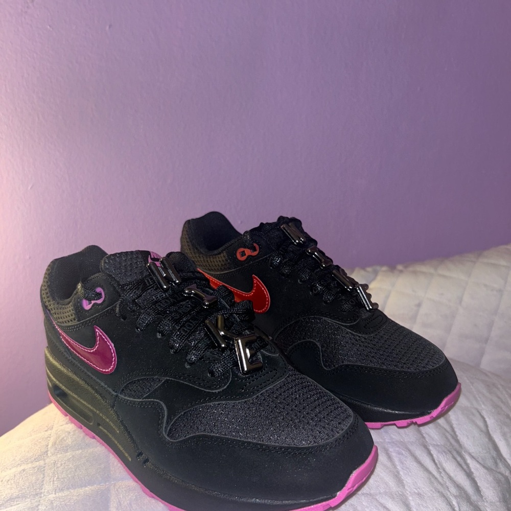 Air Max 1 Premium 'Valentine’s Day Pack - Black'